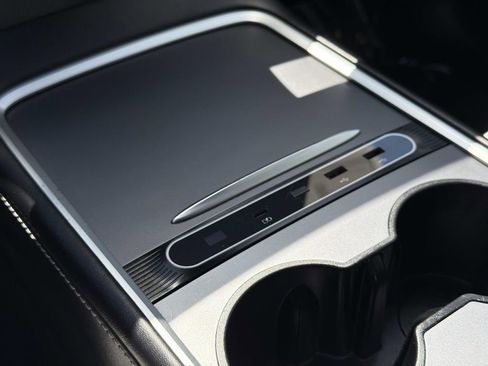 Used 2021 Tesla Model Y Performance image 20