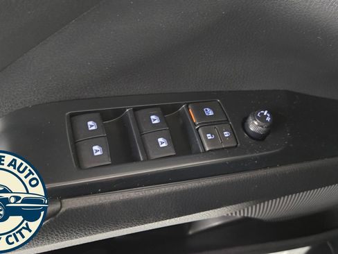 Used 2020 Toyota Camry LE FWD image 22