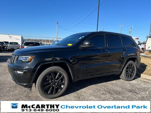 Used 2022 Jeep Grand Cherokee Laredo X image 6