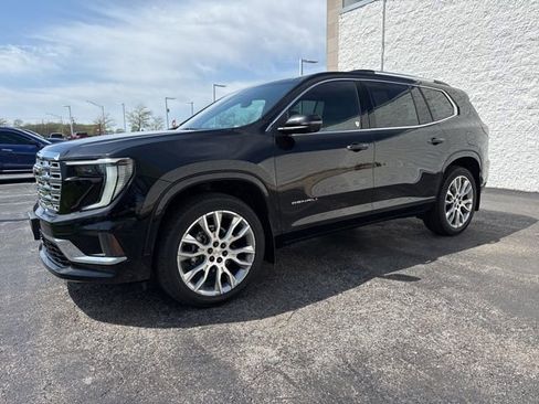 Used 2024 GMC Acadia Denali AWD/4WD image 3