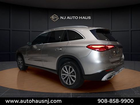 Used 2023 Mercedes-Benz GLC 300 image 6