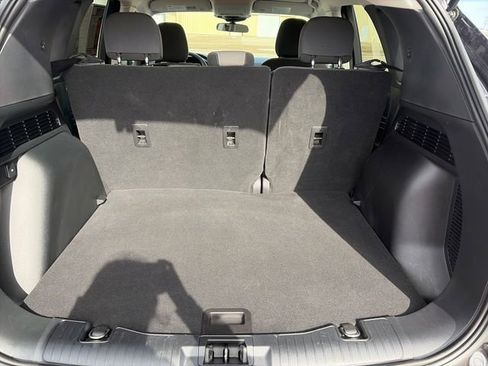 Used 2022 Ford Escape SE w/ Cold Weather Package image 38