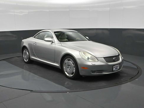 Used 2003 Lexus SC 430 Convertible RWD image 2