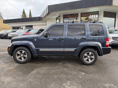 Used 2008 Jeep Liberty Sport w/ Popular Equipment Group image 2