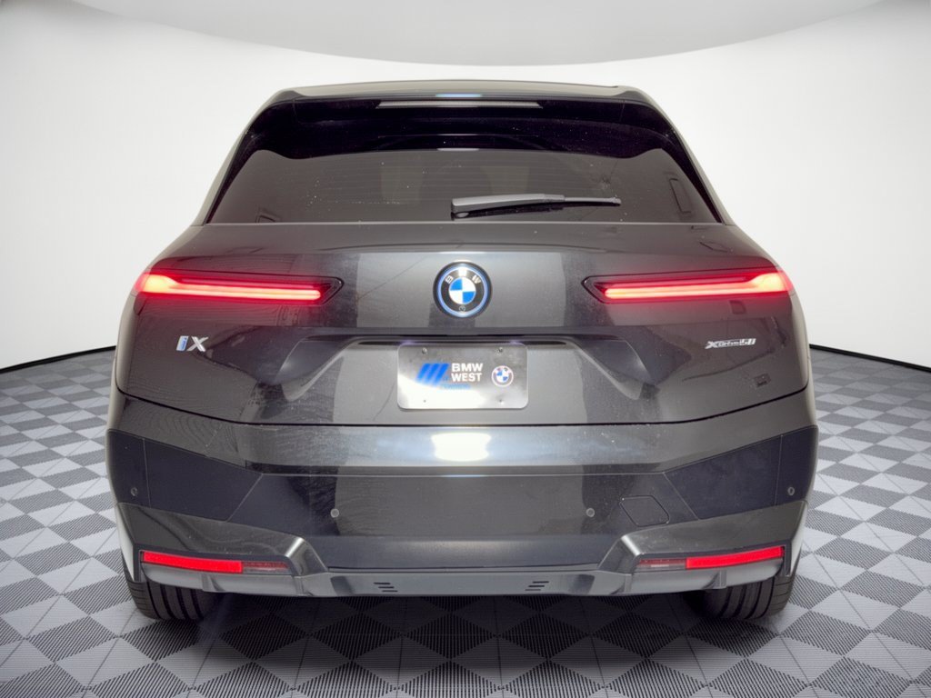 Certified 2024 BMW iX xDrive50 w/ Premium Package AWD/4WD image 11