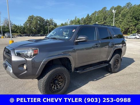 Used 2019 Toyota 4Runner TRD Off-Road AWD/4WD image 3