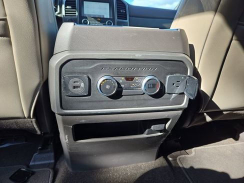 Used 2021 Ford Expedition XLT image 33
