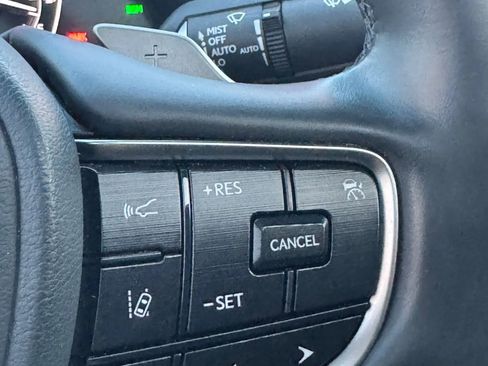 Used 2024 Lexus ES 300h F Sport image 25