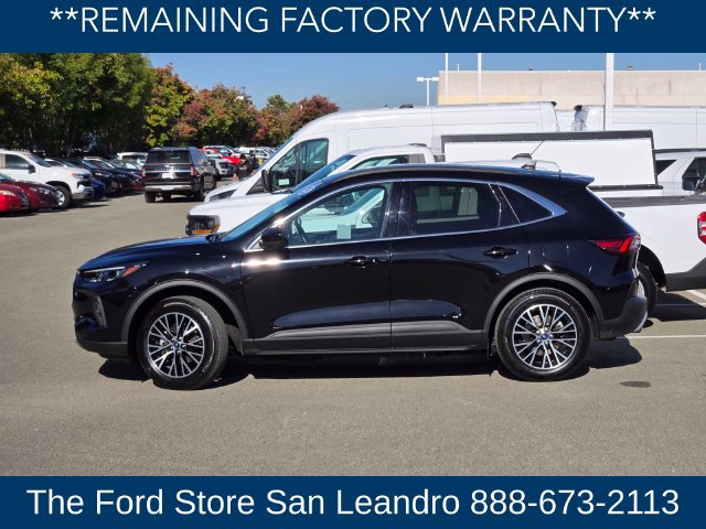 Used 2025 Ford Escape SE w/ PHEV Premium Package FWD image 3
