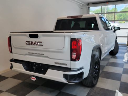 Used 2024 GMC Sierra 1500 Elevation AWD/4WD image 6