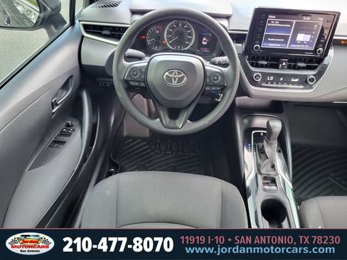 Used 2022 Toyota Corolla LE FWD image 14