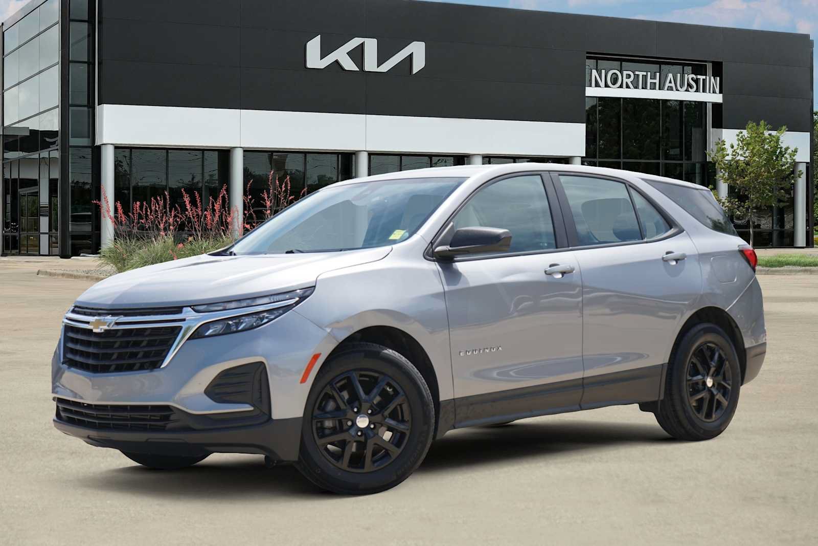 Used 2024 Chevrolet Equinox LS FWD image 1