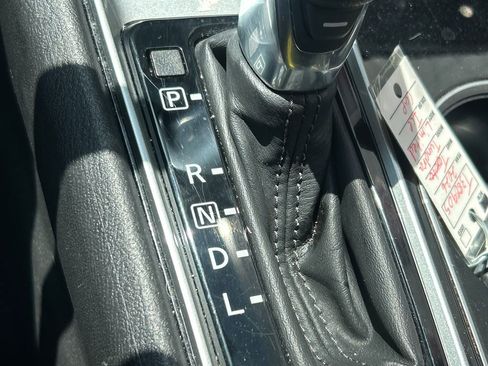 Used 2024 Nissan Altima 2.5 SV FWD image 17
