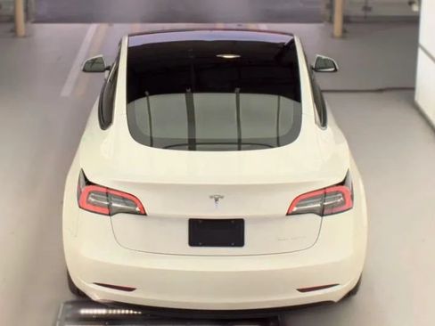 Used 2022 Tesla Model 3 Long Range AWD/4WD image 2