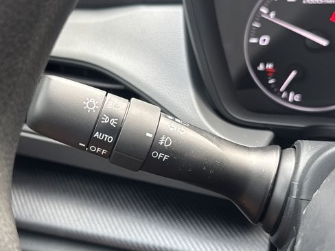 New 2026 Subaru Crosstrek 2.0i Premium AWD/4WD image 17