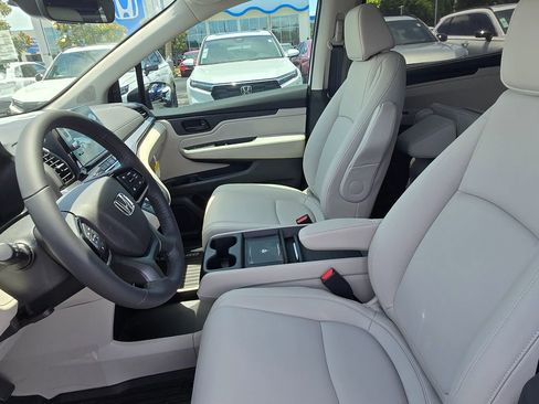 New 2026 Honda Odyssey EX-L image 6
