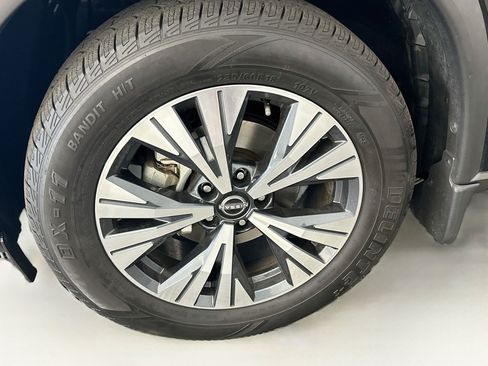 Used 2023 Nissan Rogue SV AWD/4WD image 11