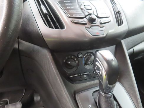 Used 2018 Ford Transit Connect XLT image 50