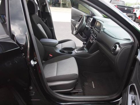 Used 2021 Hyundai Kona SEL AWD/4WD image 6