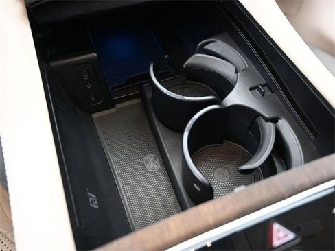 Used 2022 Mercedes-Benz EQS 580 4MATIC Sedan image 27