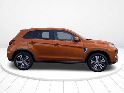 Used 2025 Mitsubishi Outlander Sport SE AWD/4WD image 2