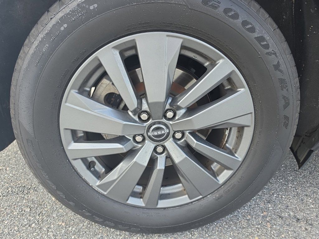 Used 2022 Nissan Pathfinder SV AWD/4WD image 9