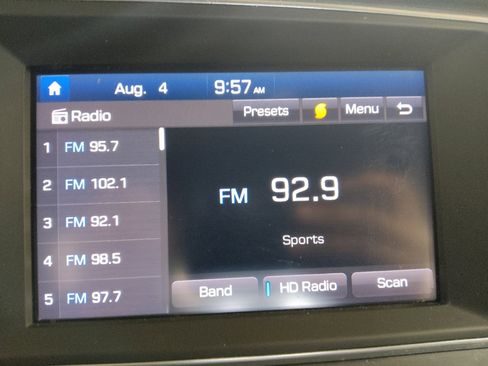 Used 2018 Hyundai Elantra SEL FWD image 25