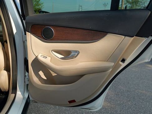 Used 2022 Mercedes-Benz GLC 300 GLC 300 image 27