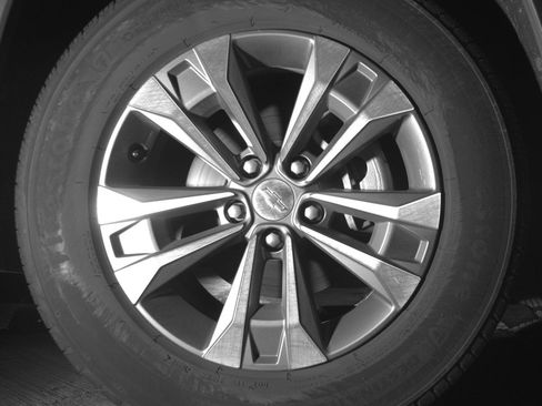 Used 2025 Chevrolet Equinox LT image 13