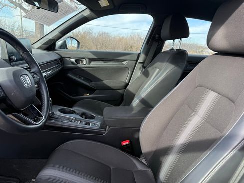 Used 2023 Honda Civic Sport image 9