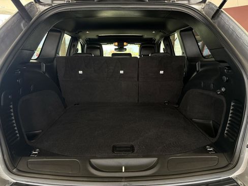 Used 2020 Jeep Grand Cherokee Limited image 20