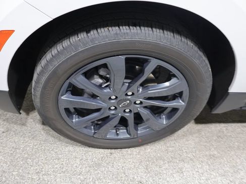 Used 2024 Chevrolet Equinox RS w/ RS Leather Package AWD/4WD image 10