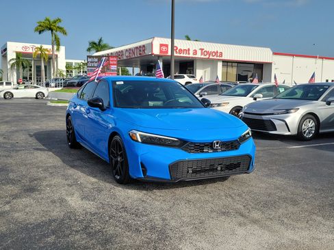 Used 2025 Honda Civic Sport image 2