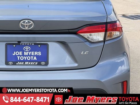 Used 2026 Toyota Corolla LE image 9