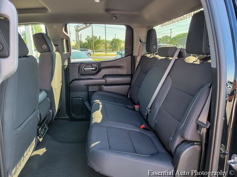 Used 2021 Chevrolet Silverado 1500 LT AWD/4WD image 11