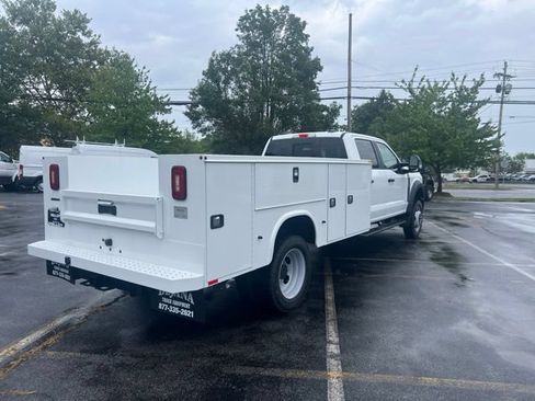 New 2026 Ford F550 4x4 Crew Cab image 2
