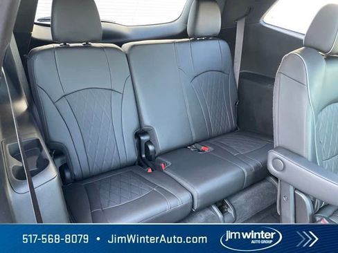 Used 2022 Buick Enclave Avenir w/ Avenir Technology Package AWD/4WD image 17