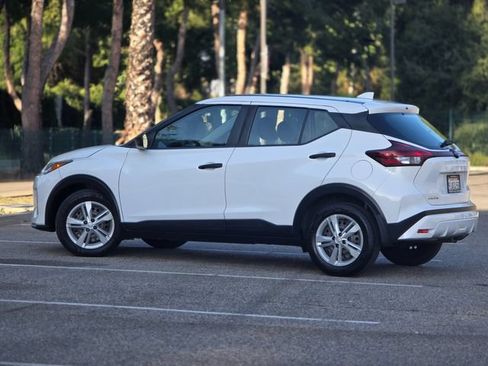 Used 2023 Nissan Kicks S FWD image 15