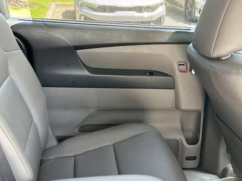 Used 2016 Honda Odyssey Touring image 19