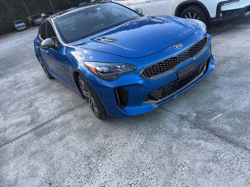 Used 2021 Kia Stinger GT2 image 2