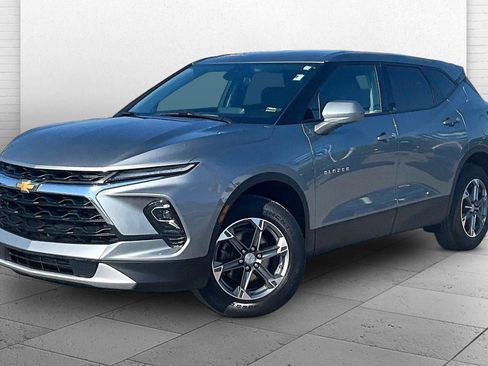 Used 2023 Chevrolet Blazer LT w/ Driver Confidence Package FWD image 12