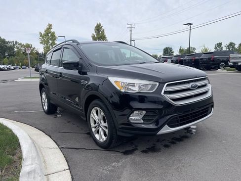 Used 2018 Ford Escape SE FWD image 7