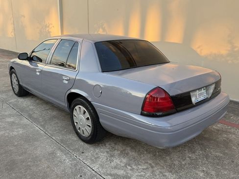 Used 2009 Ford Crown Victoria Police Interceptor image 5
