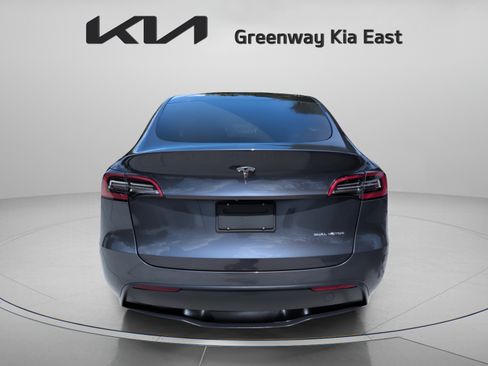Used 2021 Tesla Model Y Long Range AWD/4WD image 7