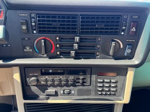 Used 1987 BMW 635CSi Coupe image 22