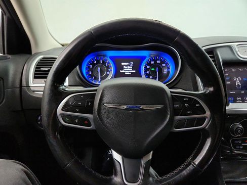 Used 2019 Chrysler 300 Touring w/ Sport Appearance Package RWD image 16