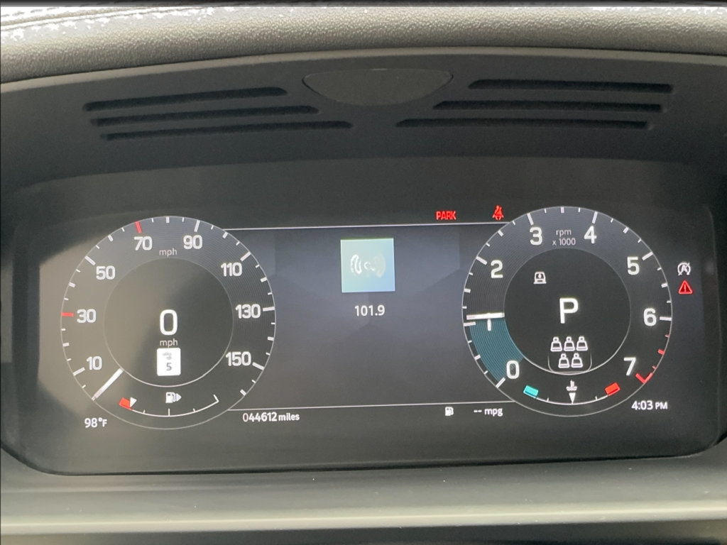 Used 2023 Land Rover Discovery Metropolitan Edition AWD/4WD image 45