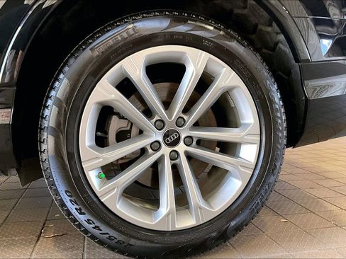 Used 2025 Audi Q7 3.0T Premium Plus AWD/4WD image 33