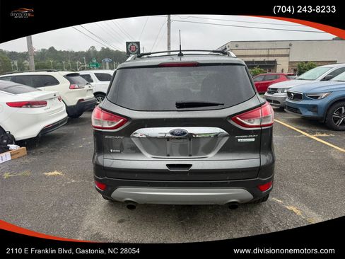 Used 2015 Ford Escape Titanium FWD image 6