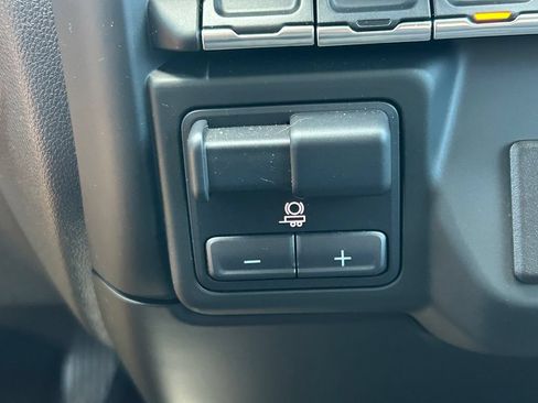Used 2024 Chevrolet Silverado 1500 Custom Trail Boss w/ LPO, Dark Essentials Package AWD/4WD image 30